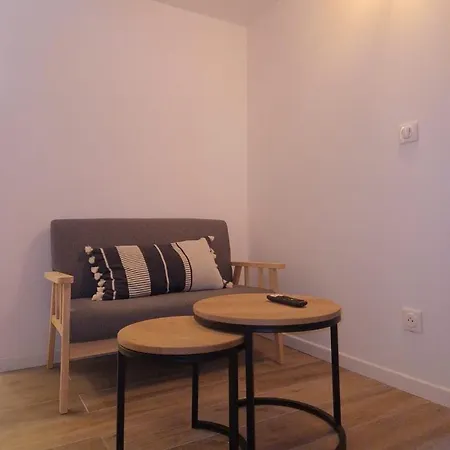 A 2 Pas De La Promenade Des Apartament *